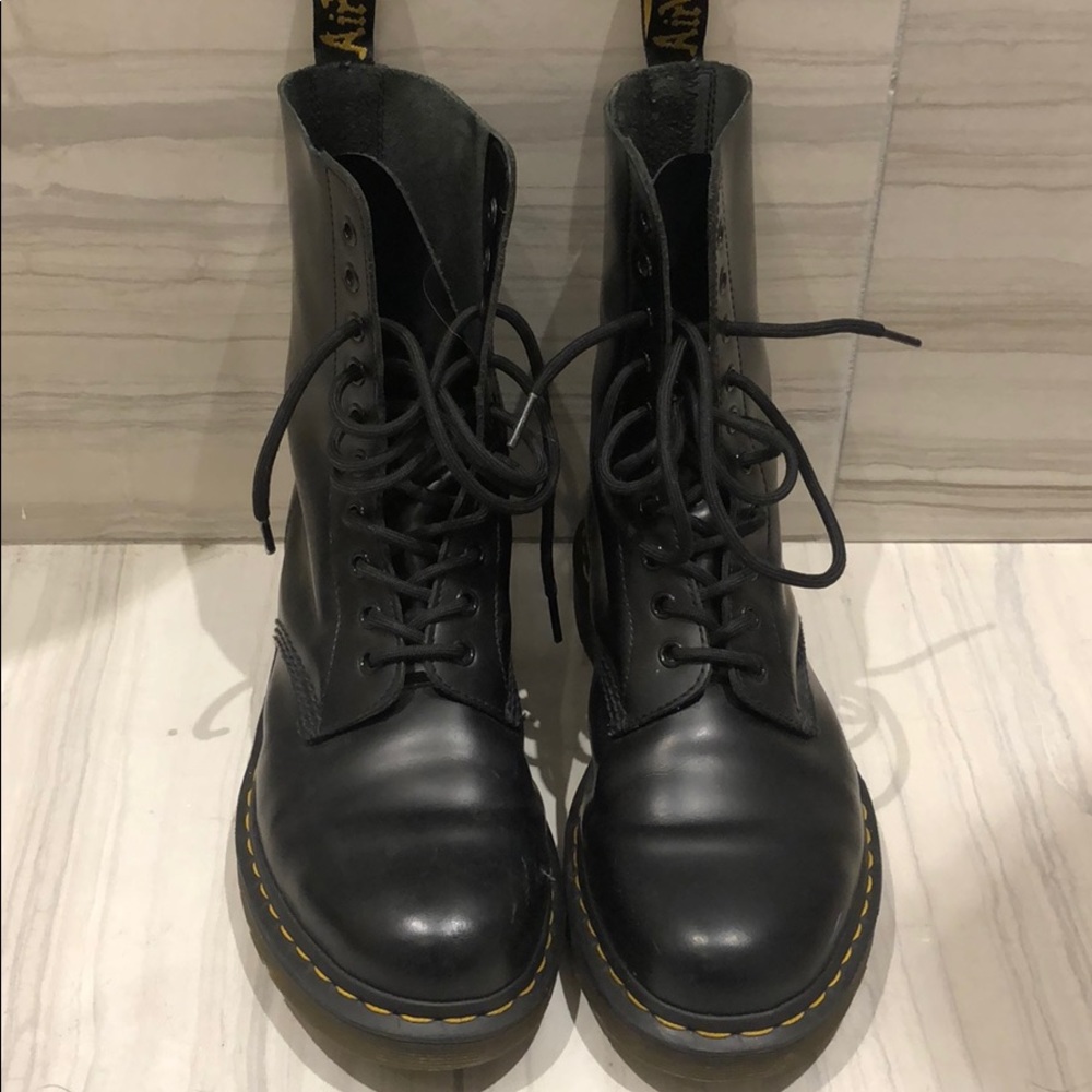 Black Leather Dr Martens size 10
